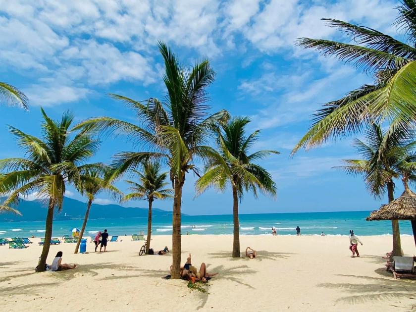 Căn hộ 2 Phòng ngủ có Ban công và Nhìn ra Biển