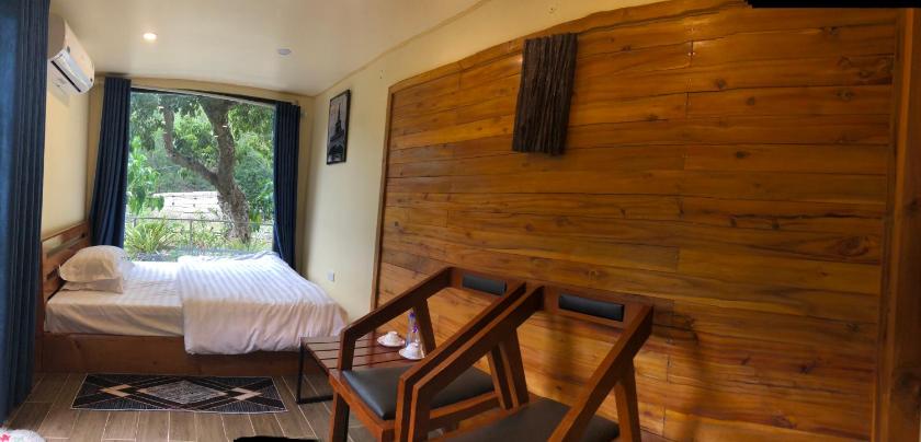 Bungalow với Sân hiên