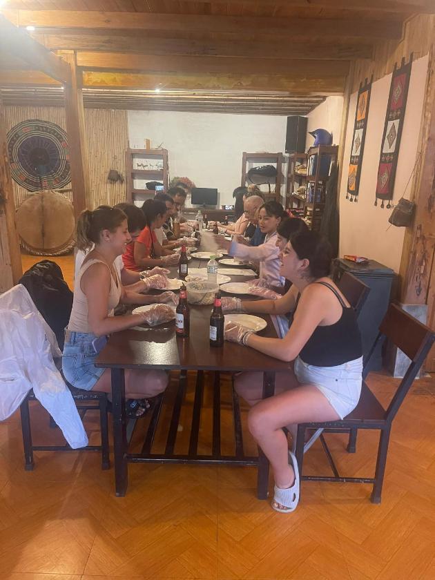 Phòng 2 giường đơn có ban công