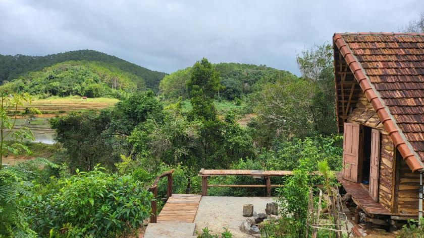 Phòng Giường Đôi Hạng Tiết Kiệm