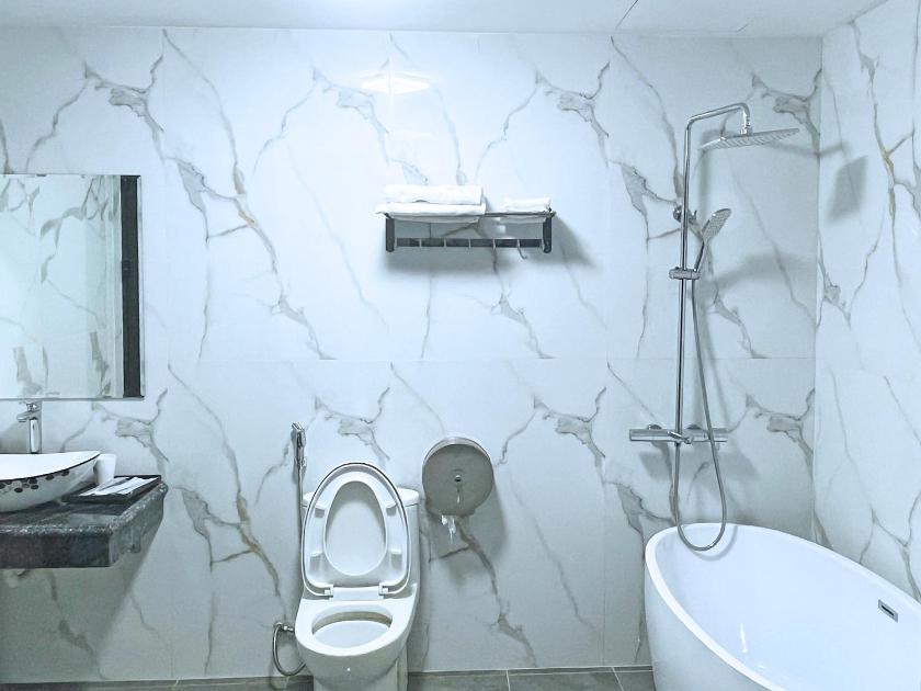 Phòng Giường Đôi Hạng Tiết Kiệm