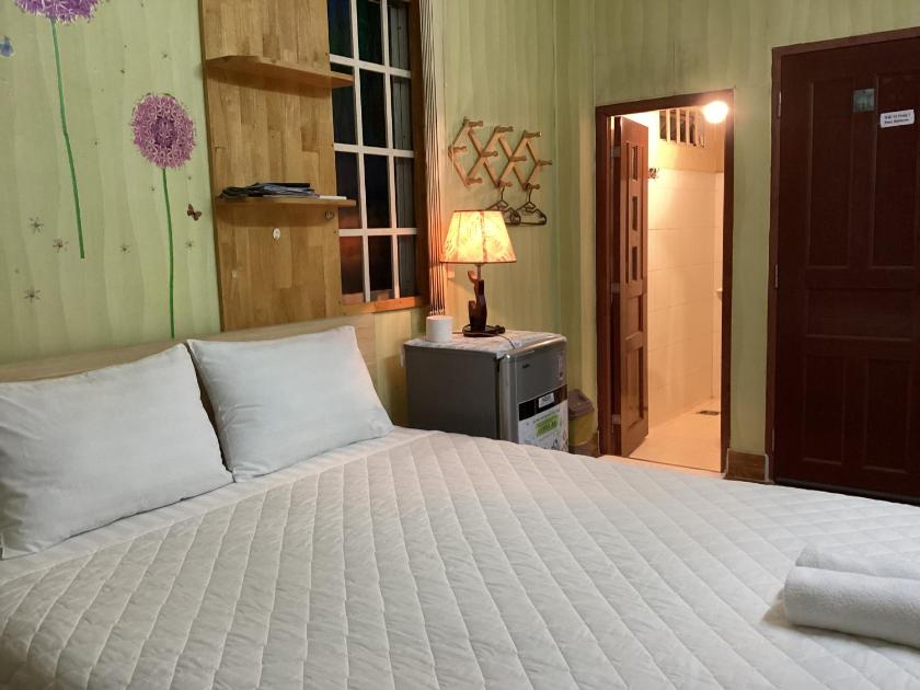 Phòng Giường đôi Deluxe (2 Người lớn + 1 Trẻ em) Phòng Giường đôi Deluxe (2 Người lớn + 1 Trẻ em)