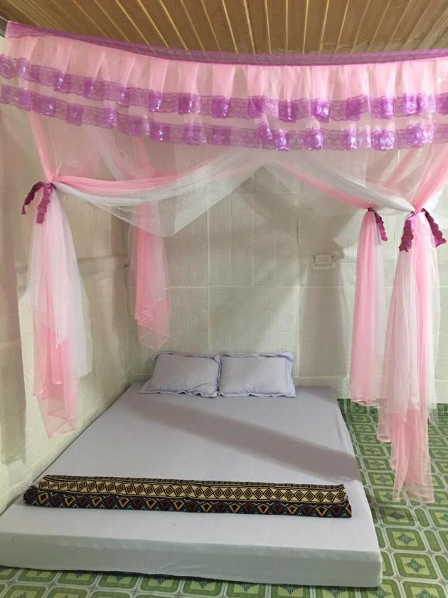 Phòng Ngủ Tập Thể Cho Cả Nam Và Nữ