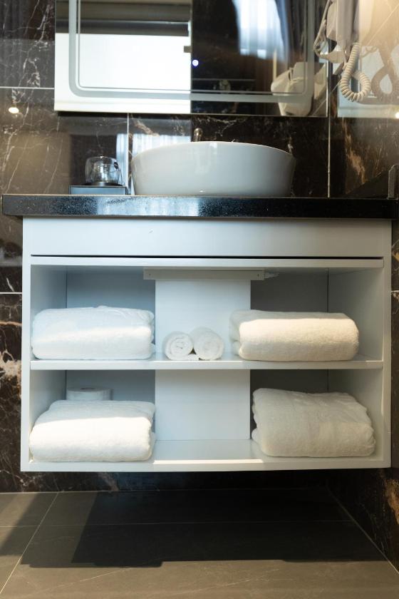 Phòng Deluxe (2 Người lớn + 1 Trẻ em)