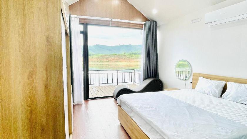 Bungalow - Nhìn Ra Mặt Nước 