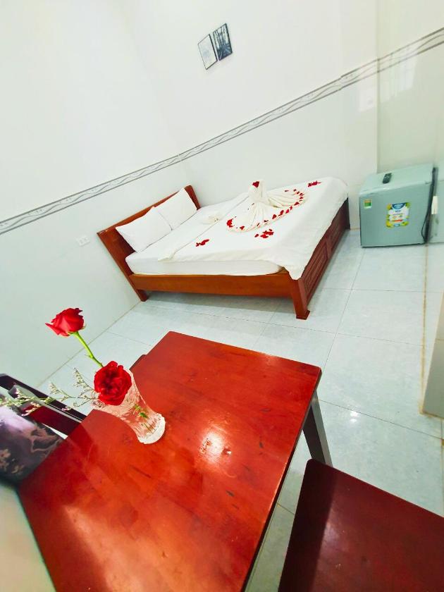 Phòng Deluxe (2 Người lớn + 1 Trẻ em) Phòng Deluxe (2 Người lớn + 1 Trẻ em)