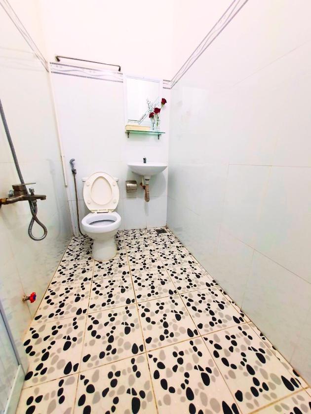 Phòng Deluxe (2 Người lớn + 1 Trẻ em) Phòng Deluxe (2 Người lớn + 1 Trẻ em)