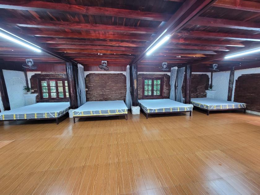 Phòng Ngủ Tập Thể 4 Giường Cho Cả Nam Và Nữ 