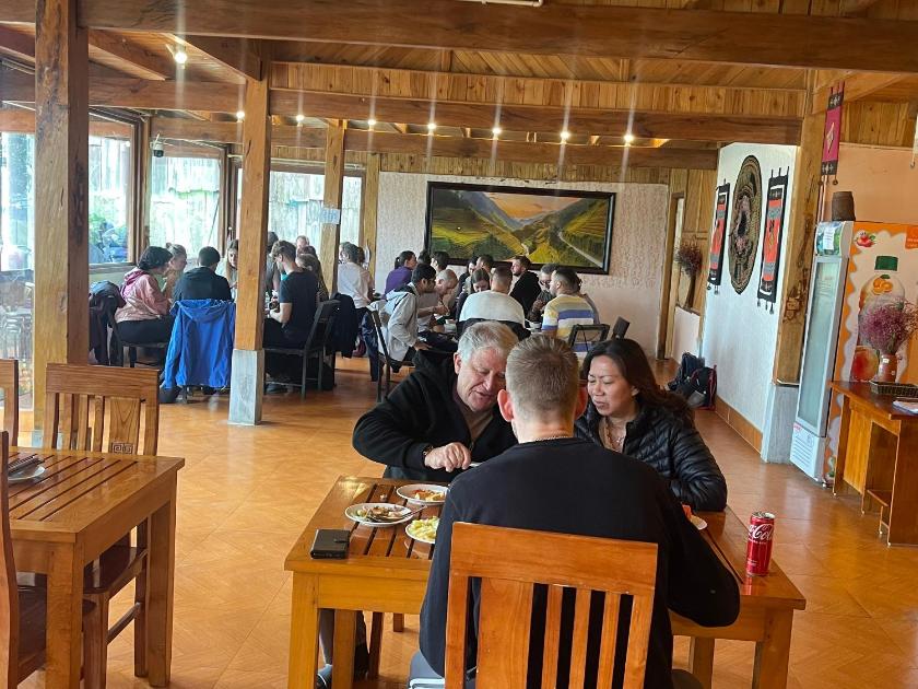 Phòng 4 Người Có Ban Công