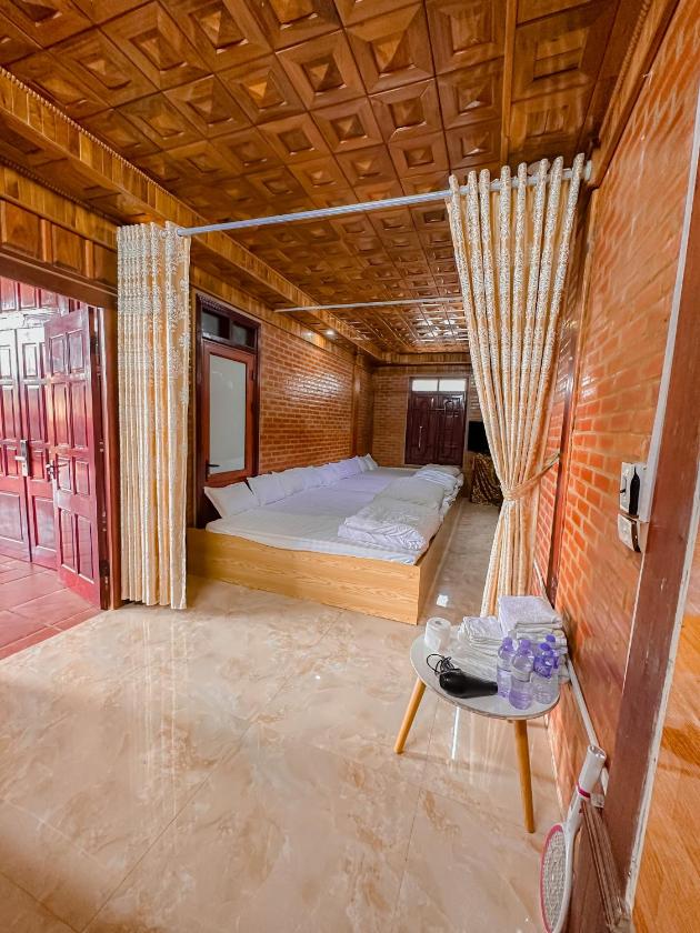 Phòng Ngủ Tập Thể Cho Cả Nam Và Nữ