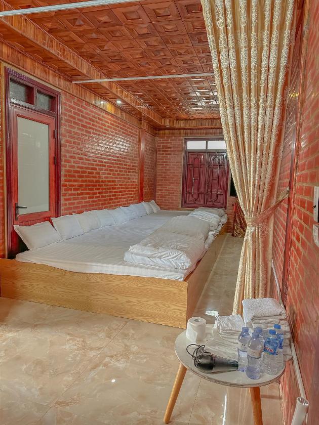 Phòng Ngủ Tập Thể 4 Giường Cho Cả Nam Và Nữ 