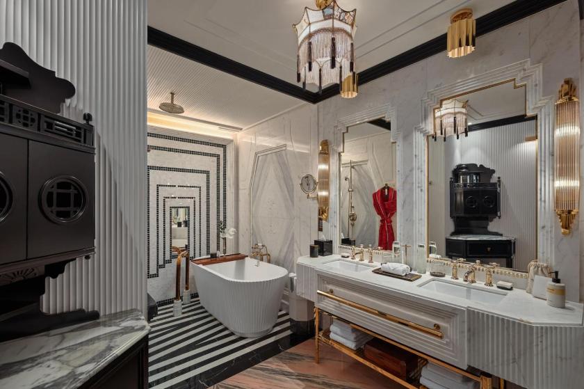 Suite Nhìn Ra Nhà Hát Opera Hoàng Gia Suite Nhìn Ra Nhà Hát Opera Hoàng Gia