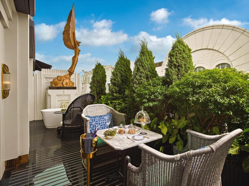 Suite Nhìn Ra Nhà Hát Opera Hoàng Gia Suite Nhìn Ra Nhà Hát Opera Hoàng Gia