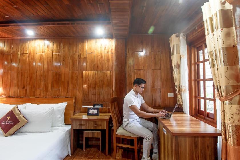 Suite Deluxe Có Giường Cỡ King