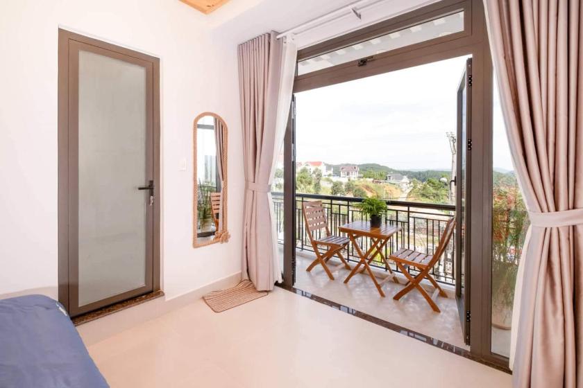 Phòng Giường Đôi Có Ban Công