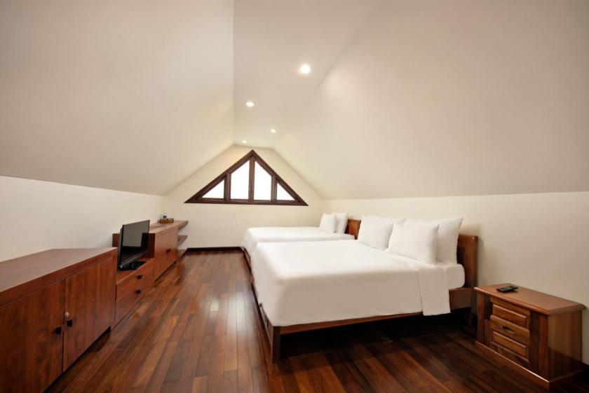 Biệt Thự Nhìn Ra Vườn Biệt Thự Nhìn Ra Vườn