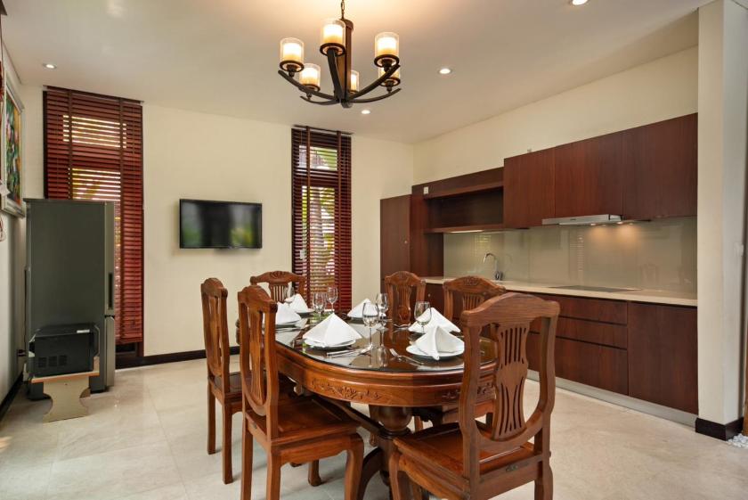 Biệt Thự Nhìn Ra Vườn Biệt Thự Nhìn Ra Vườn