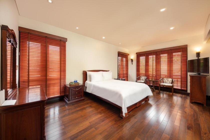 Biệt Thự Nhìn Ra Vườn Biệt Thự Nhìn Ra Vườn