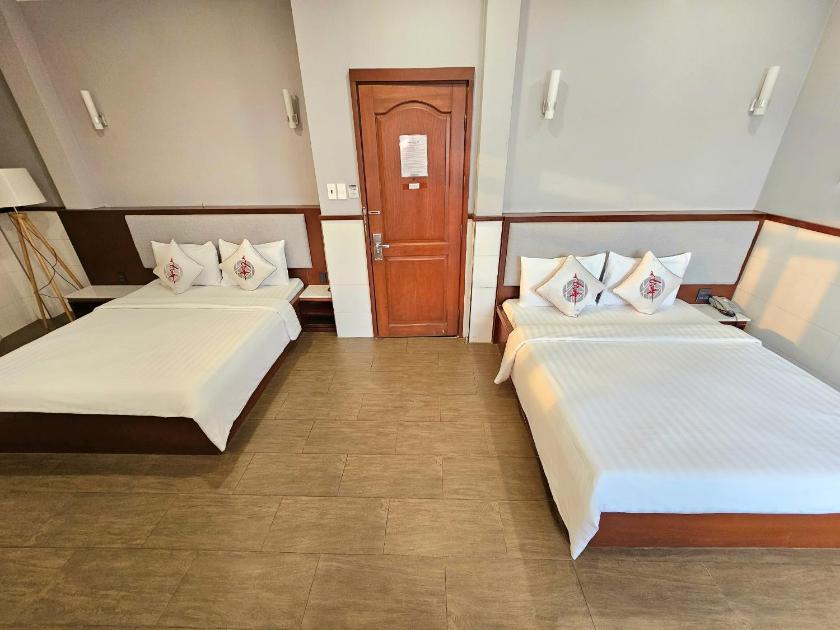 Phòng 4 Người Có Ban Công