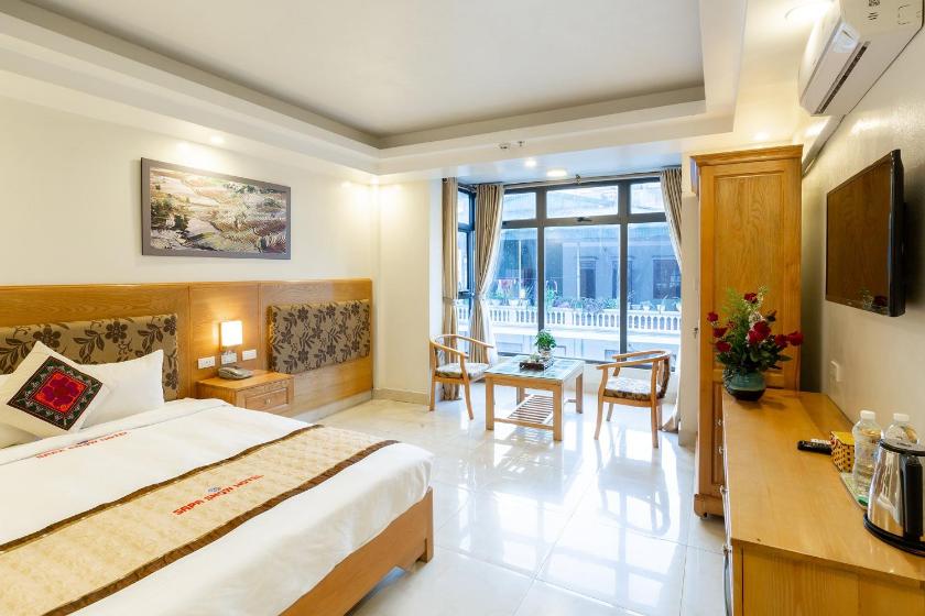 Suite Nhìn Ra Thành Phố