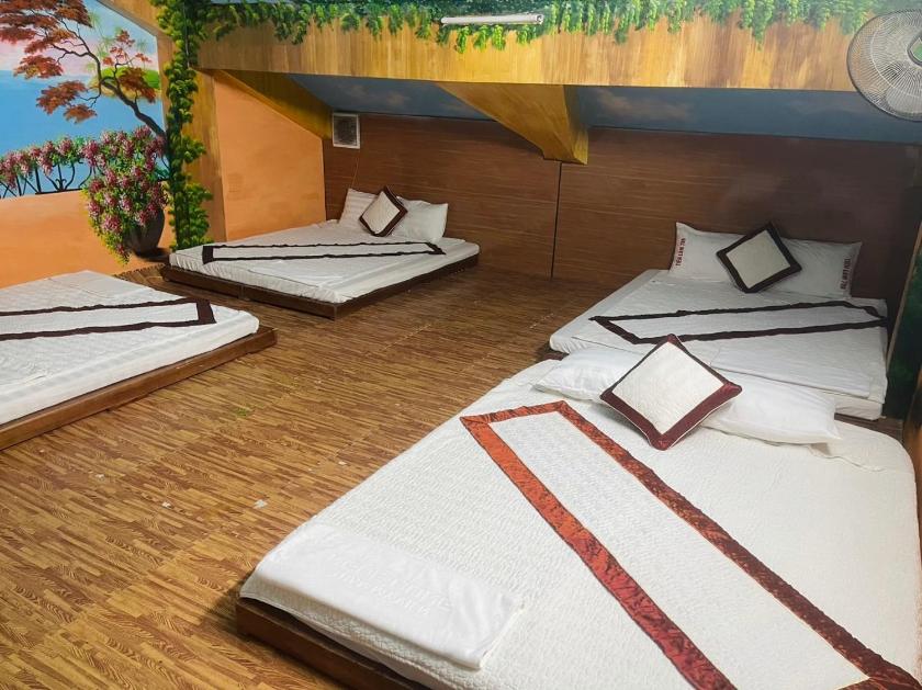 Phòng Ngủ Tập Thể 4 Giường Cho Cả Nam Và Nữ 
