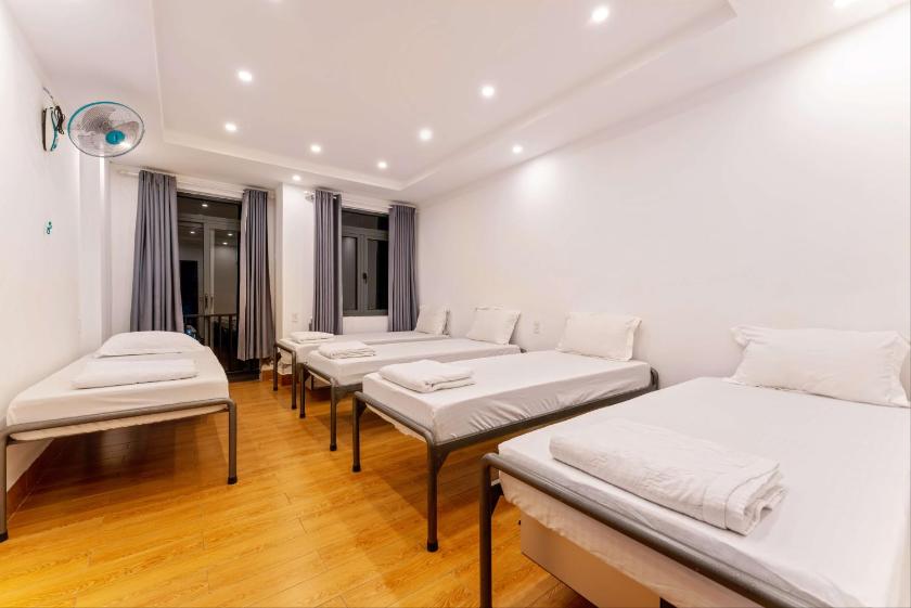 Giường Trong Phòng Ngủ Tập Thể Cho Cả Nam Và Nữ 6 Giường Giường Trong Phòng Ngủ Tập Thể Cho Cả Nam Và Nữ 6 Giường