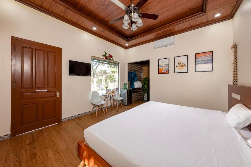 Phòng Deluxe Giường Đôi/2 Giường Đơn Nhìn Ra Hồ Bơi Phòng Deluxe Giường Đôi/2 Giường Đơn Nhìn Ra Hồ Bơi