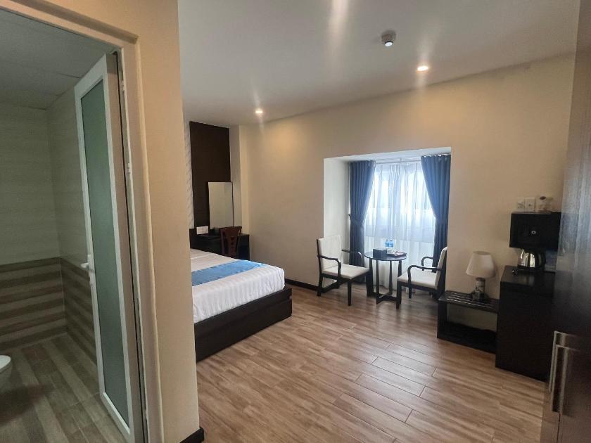 Phòng Deluxe Có Giường Cỡ Queen Phòng Deluxe Có Giường Cỡ Queen