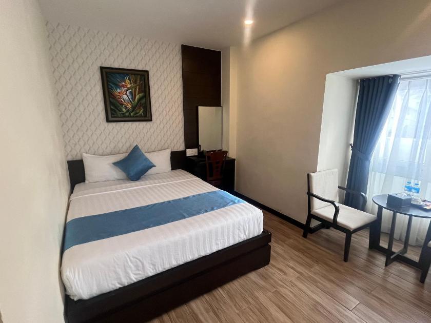 Phòng Deluxe Có Giường Cỡ Queen Phòng Deluxe Có Giường Cỡ Queen