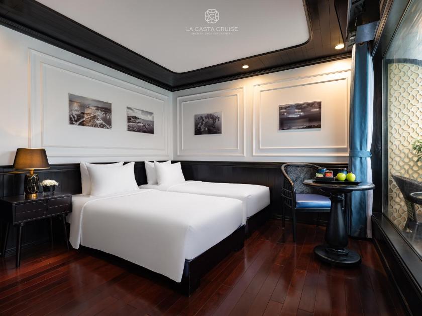 Suite Junior Nhìn Ra Biển Có Ban Công Riêng - 2 Ngày 1 Đêm Suite Junior Nhìn Ra Biển Có Ban Công Riêng - 2 Ngày 1 Đêm