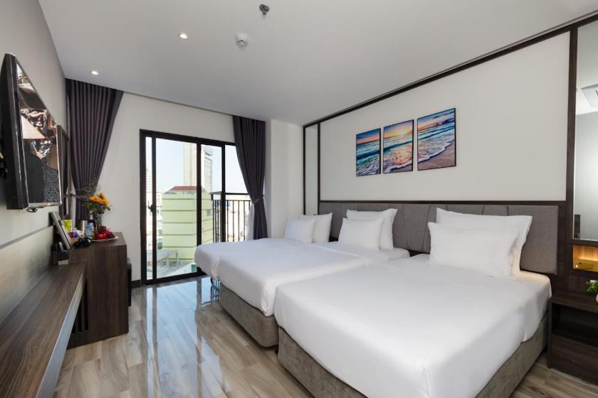 Phòng 3 Người Nhìn Ra Thành Phố Phòng 3 Người Nhìn Ra Thành Phố