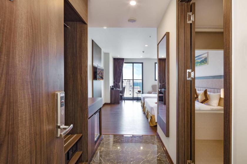 Phòng 3 Người Nhìn Ra Biển