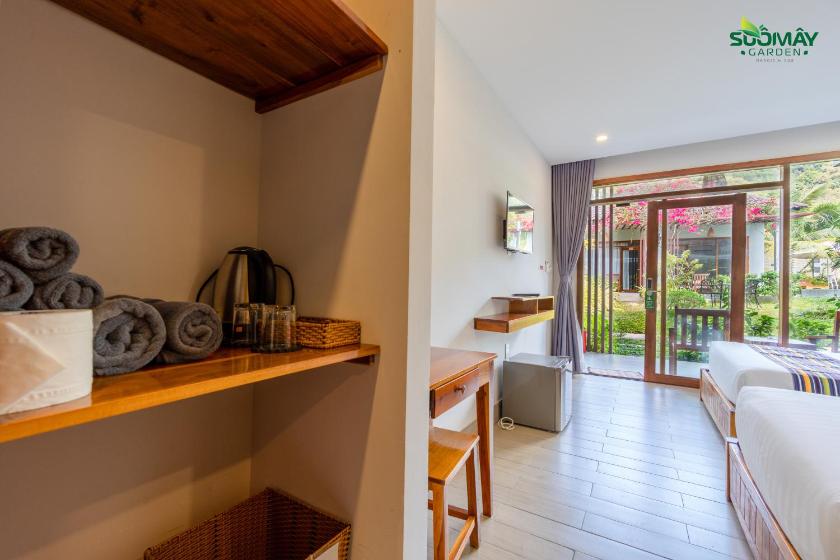 Phòng 2 Giường Đơn Nhìn Ra Hồ Bơi