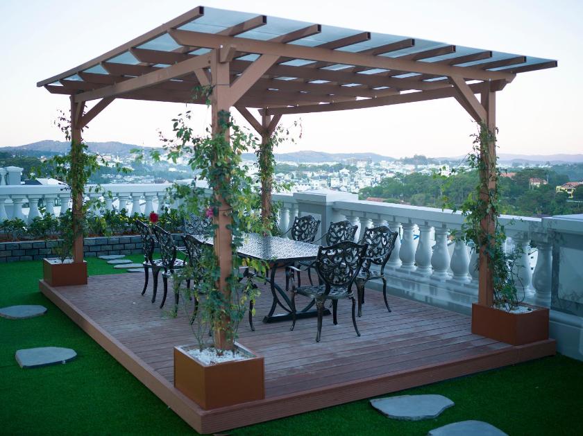 Suite Grand Nhìn Ra Vườn