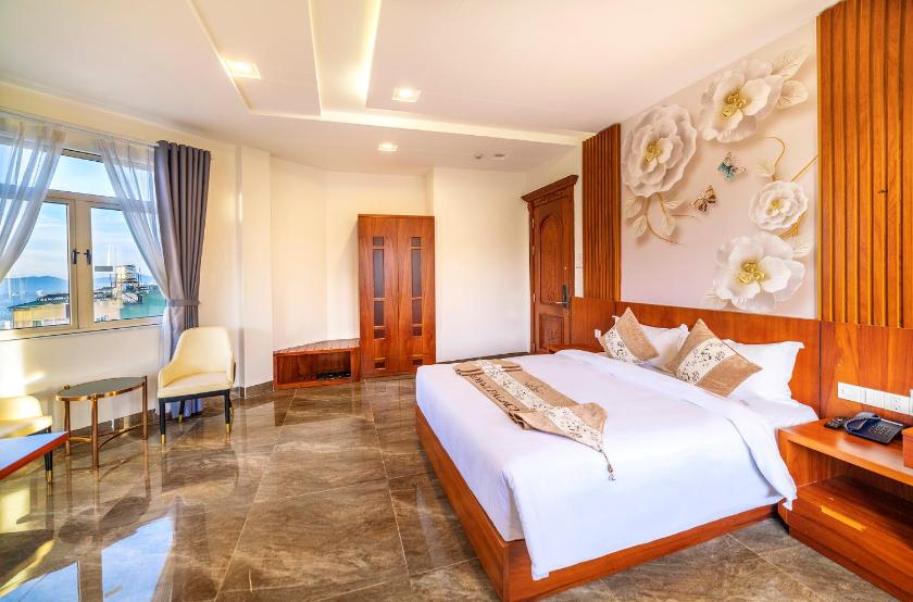 Suite Deluxe Suite Deluxe