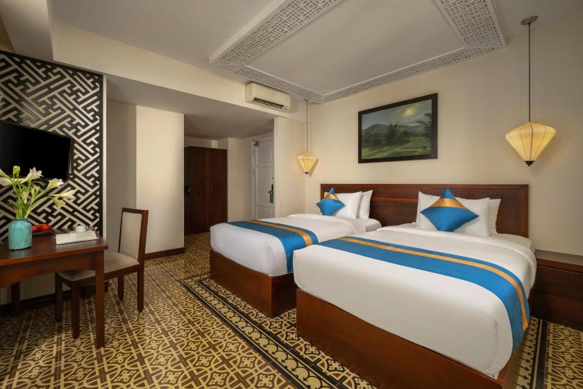 Phòng 2 Giường Đơn Nhìn Ra Hồ Bơi Phòng 2 Giường Đơn Nhìn Ra Hồ Bơi