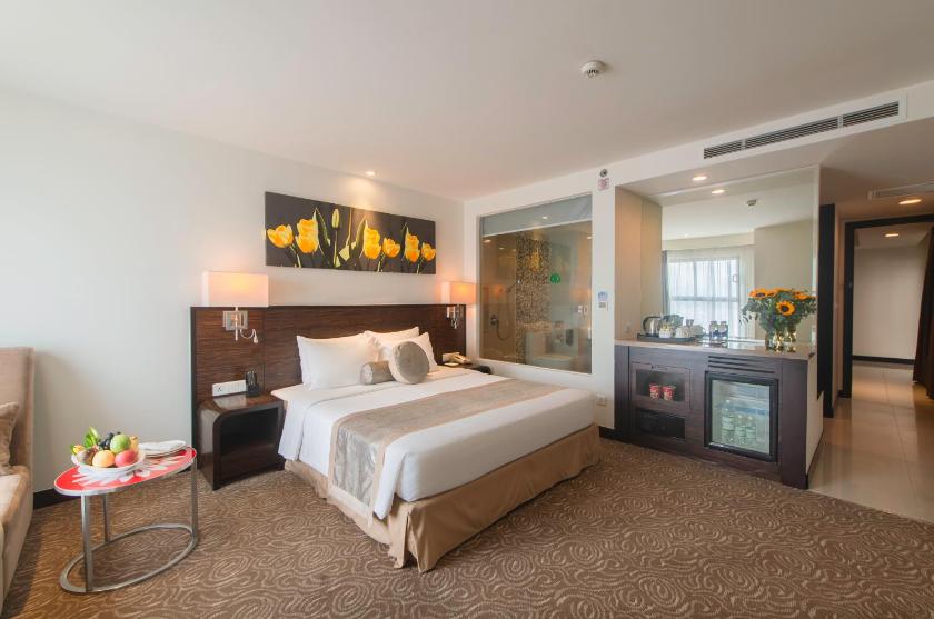 Phòng Deluxe Có Giường Cỡ Queen Nhìn Ra Thành Phố Phòng Deluxe Có Giường Cỡ Queen Nhìn Ra Thành Phố