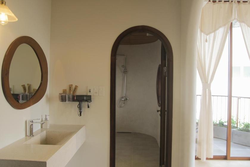 Phòng Có Giường Cỡ King Với Ban Công