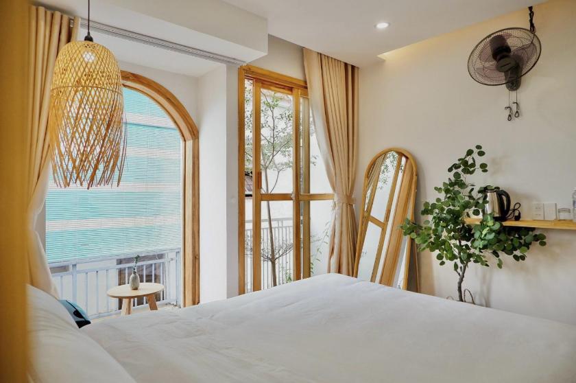 Phòng Giường Đôi Có Ban Công