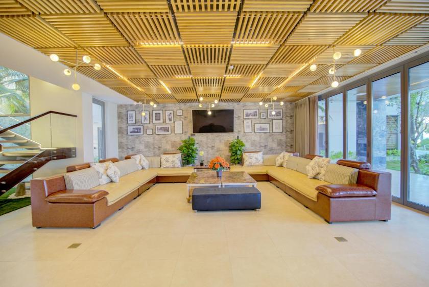 Biệt Thự - Trước Biển