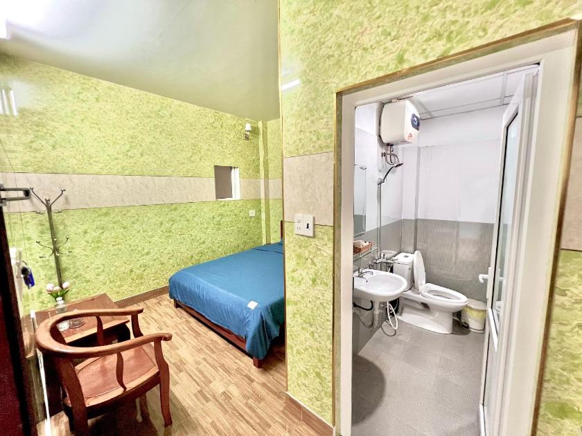 Phòng Giường Đôi Hạng Bình Dân