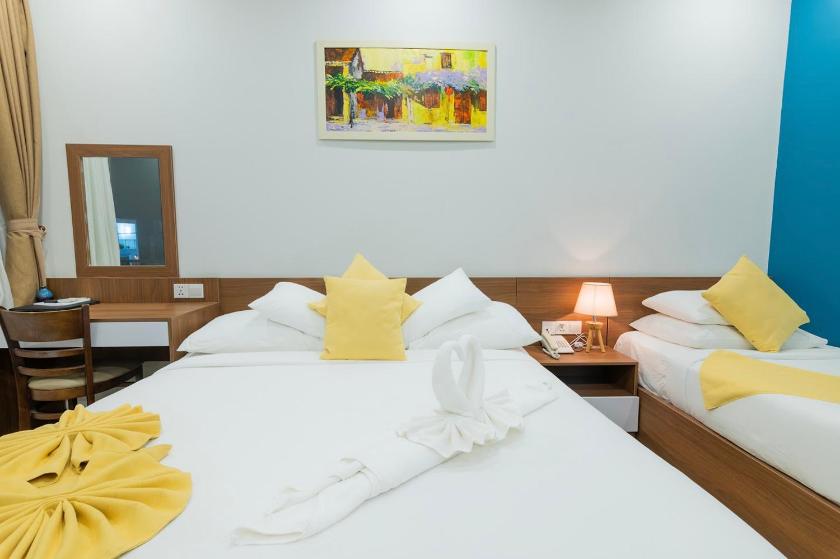 Phòng 3 Người Nhìn Ra Thành Phố Phòng 3 Người Nhìn Ra Thành Phố