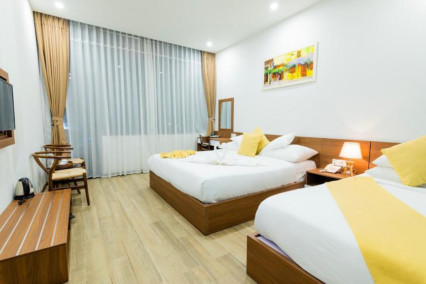 Phòng 3 Người Nhìn Ra Thành Phố Phòng 3 Người Nhìn Ra Thành Phố