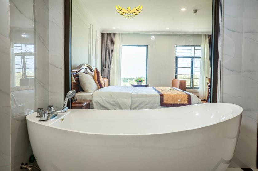 Phòng Deluxe Giường Đôi Có Bồn Tắm