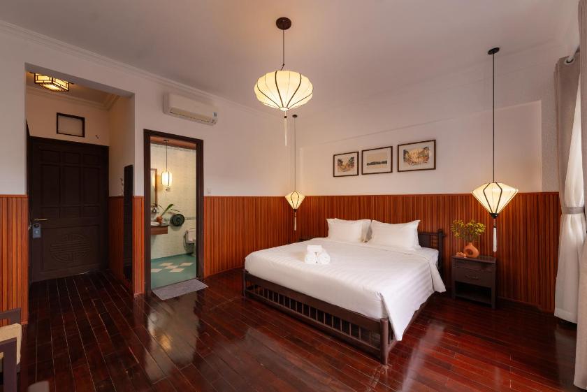 Phòng Deluxe Giường Đôi Có Ban Công Phòng Deluxe Giường Đôi Có Ban Công