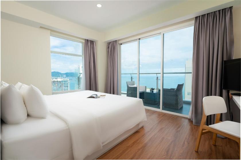 2 Bedroom Deluxe Suite Ocean View