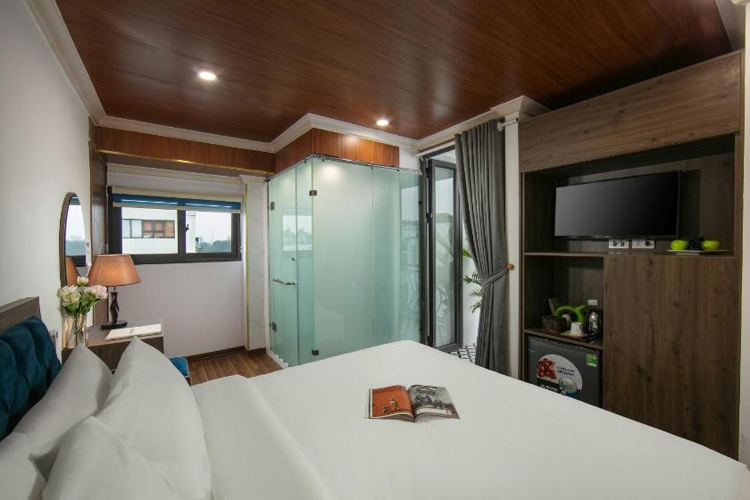 Phòng Deluxe Giường Đôi Có Ban Công