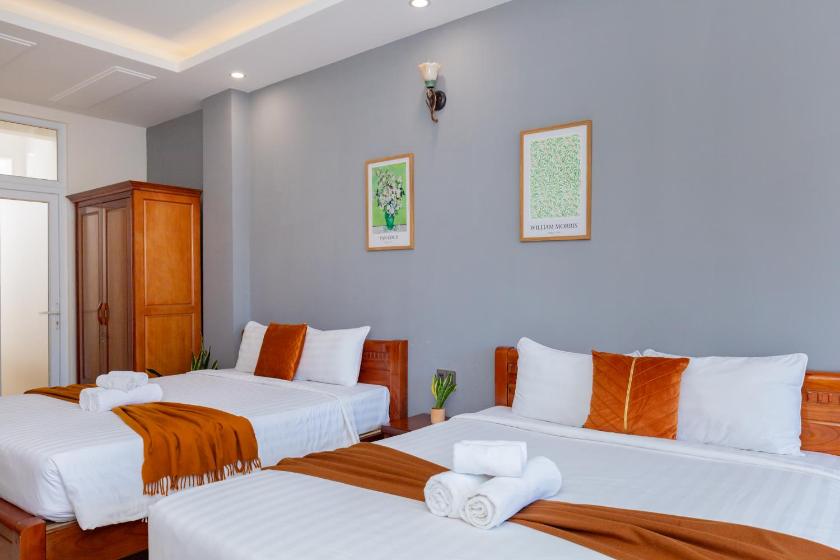 Phòng Deluxe Có 2 Giường Cỡ Queen Phòng Deluxe Có 2 Giường Cỡ Queen