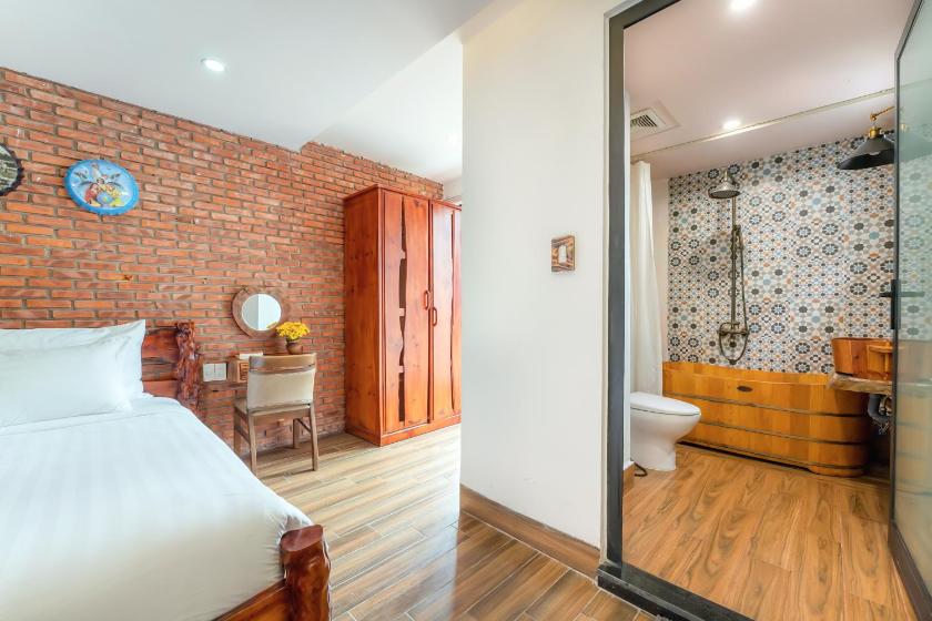 Phòng Deluxe Giường Đôi Có Bồn Tắm Phòng Deluxe Giường Đôi Có Bồn Tắm