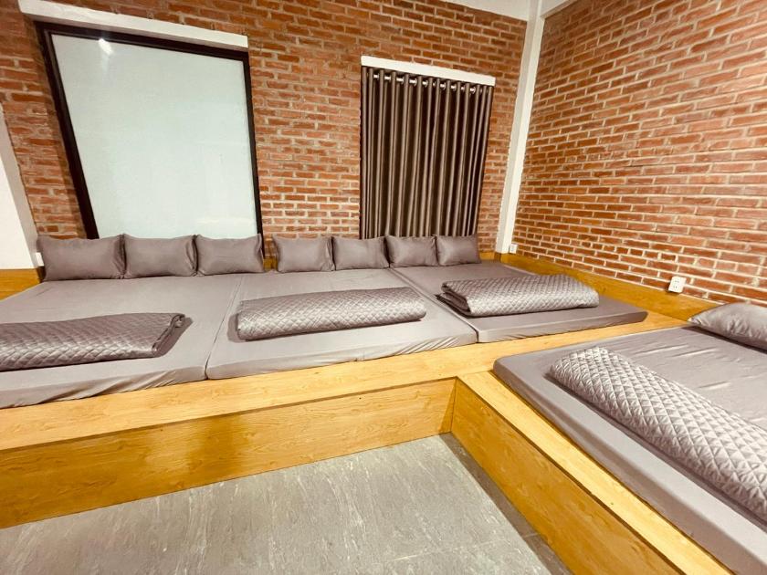 Phòng Ngủ Tập Thể Cho Cả Nam Và Nữ